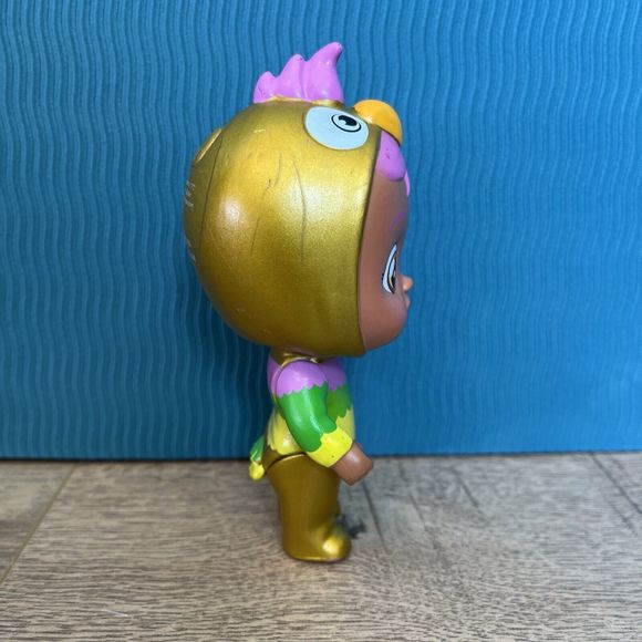 Cry Babies Magic Tears Limited Golden Edition Loretta - Picture 2 of 7